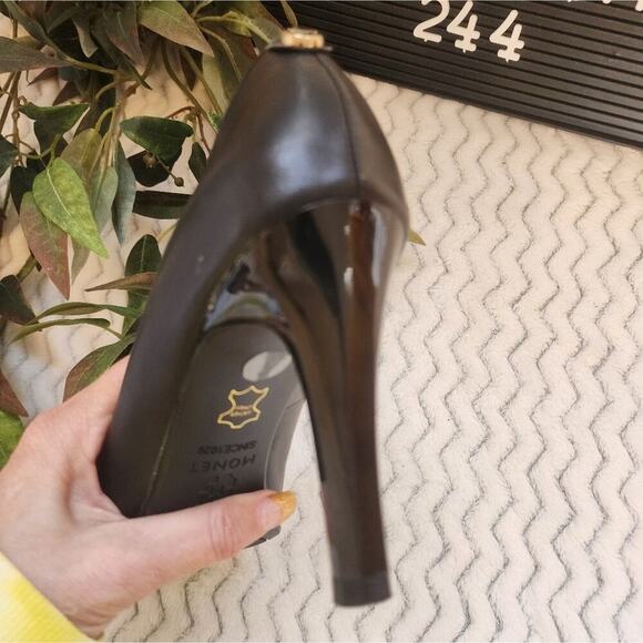 MONET PATENT LEATHER BLACK HEELS SIZE 8 - Picture 9 of 9